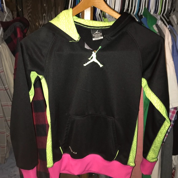 Tops - Picture 7 of 7